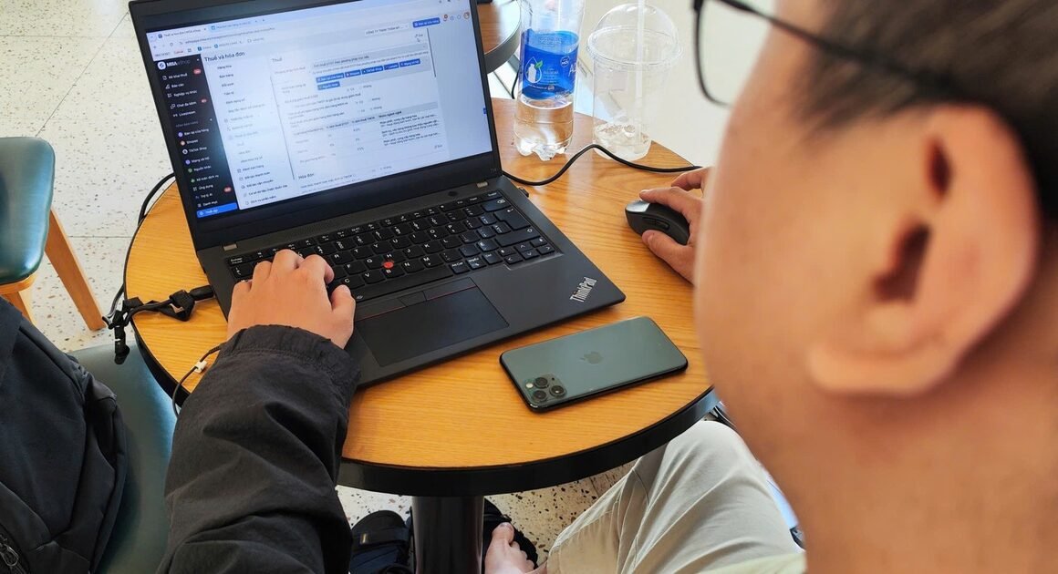 GIẢI PHÓNG PHÁP INH NGHIỆM LÀM VIỆC TỪ XA ĐỂ VƯỢT QUA CHI PHÍ NHIÊN LIỆU TĂNG CAO