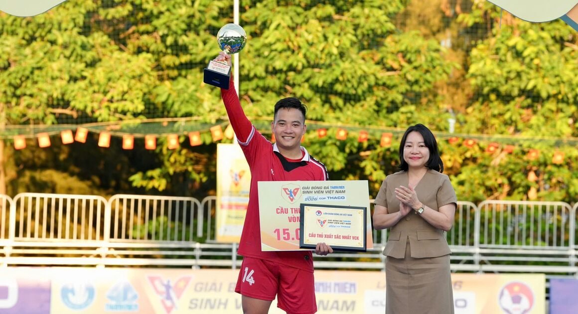 BẲNG CHIẾC VƯƠN VỌT ĐÁNG KINH NGẠC, ĐỘI TRƯỜNG ĐH THỦY LỢI CHIẾM TRỌN LÒNG CẢNH ĐẤU THÀNH CÔNG TẠI GIẢI BÓNG ĐÁ HUYỀN THOẠI 2026!