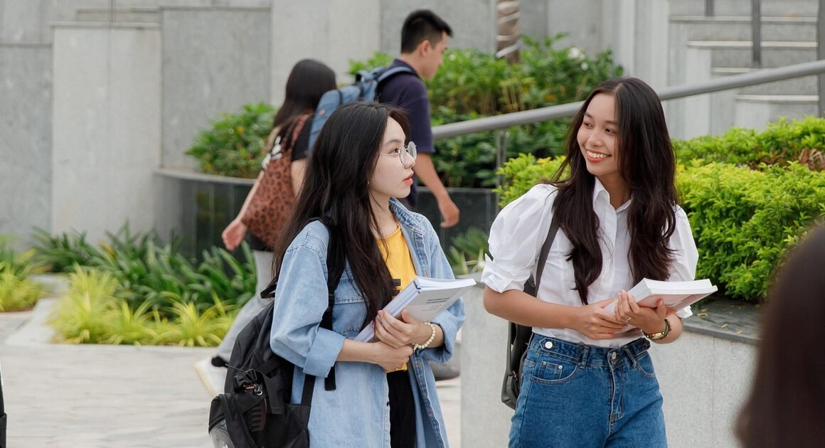 BƯỚC VÀO TRƯỜNG ĐẠI HỌC MIỄN HỌC PHÍ – CƠ HỘI VÔ CÙNG HIẾM CÓ CHO SINH VIÊN QUỐC TẾ!