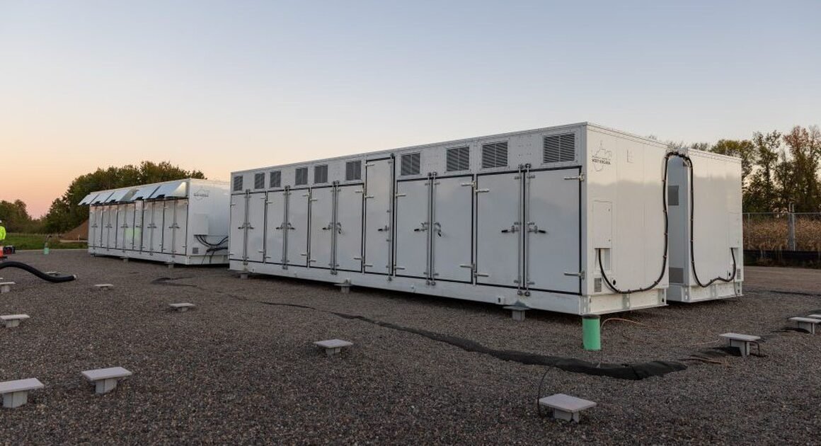 GOOGLE ĐANG PHÁT TRIỂN PIN “GỈ SÉT” LỚN NHẤT CHO HỆ THỐNG DỮ LIỆU VÀ CUNG CẤP ĐIỆN SẠCH ỔN ĐỊNH!