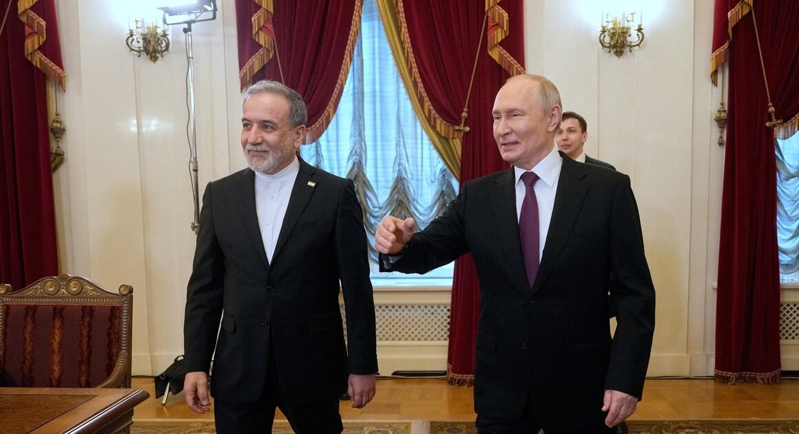 BỨC TRANH MỚI VỀ ĐỀ XUẤT IRAN GÂY THẮC MẮC VỚI TỔNG THỐNG TRUMP!