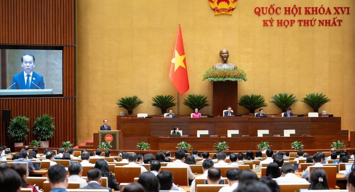 QUỐC HỘI SẮP ĐÁNH DẤU BƯỚC ĐỘT PHÁ VỀ NGƯỠNG MIỄN THUẾ HỘ KINH DOANH VÀ NHIỀU CHÍNH SÁCH ĐẶC BIỆT KHÁC!
