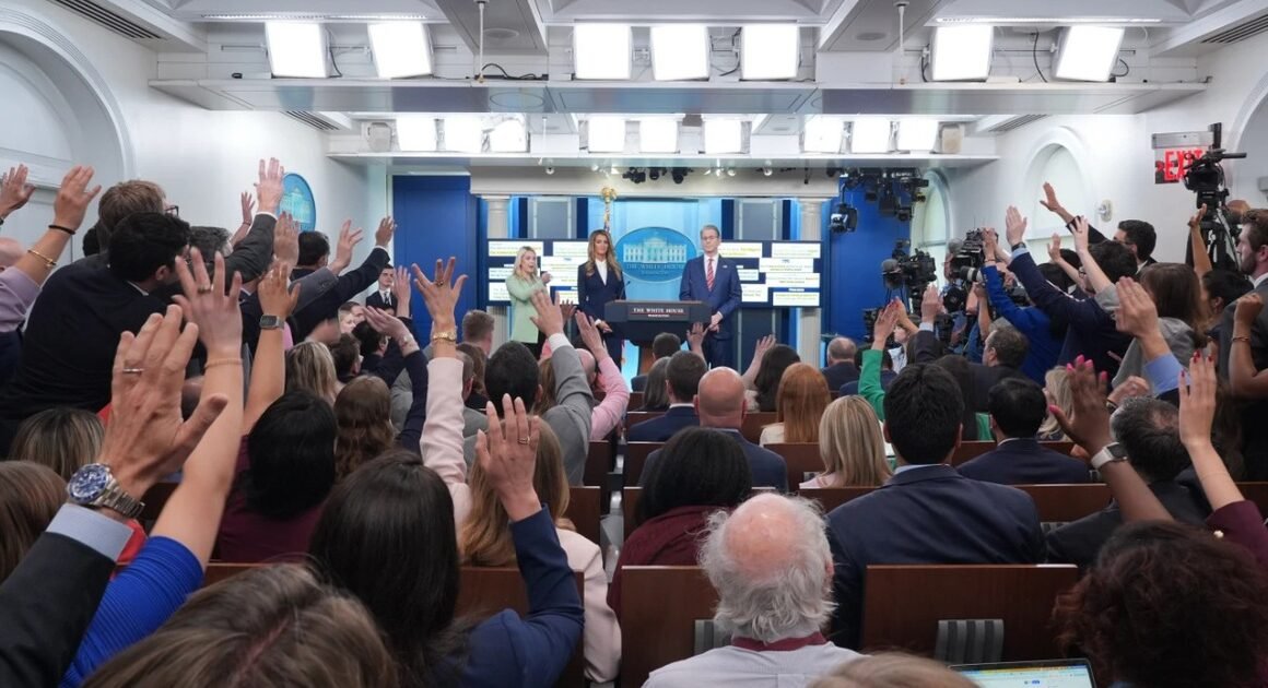 MỸ DỪNG CHIẾN SỨC ĐẨY, BẮT ĐẦU GÓC ĐỘ KINH TẾ CHỐNG IRAN