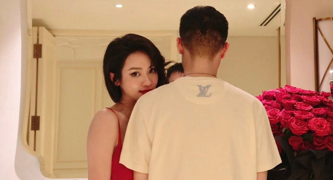 NHỮNG ĐỘNG THÁI CỦA THỦY QUỲNH GÂY XỐC TÁC GÂY SỰ TÒ MÒ TRÊN MẠNG XÃ HỘI!
