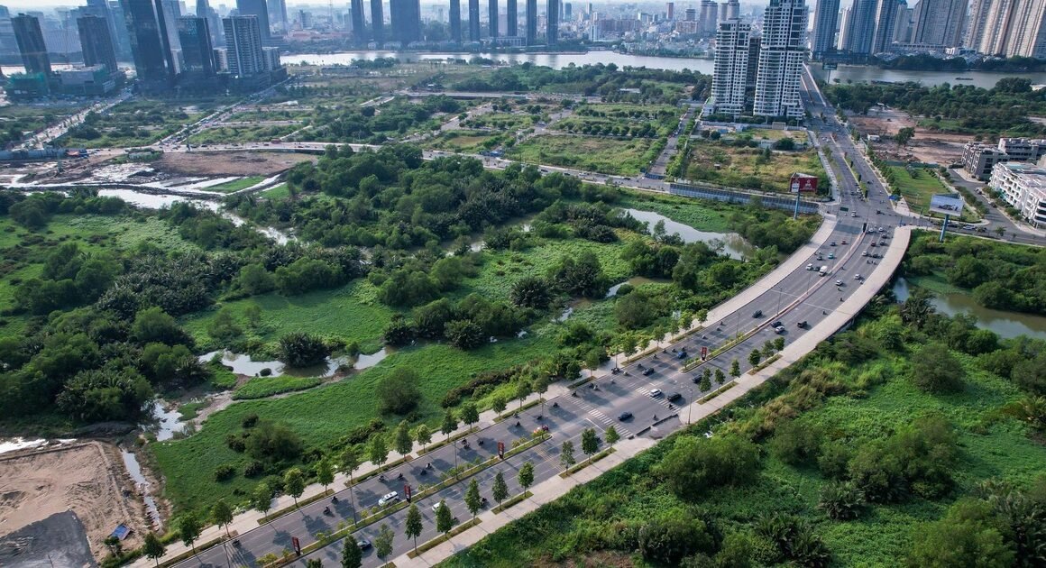 KHÁM PHÁ GIẢI PHÁP THAO GƯƠNG HÒA NHẬP KHÔNG GIAN LÀM VIỆC TP.HCM TRÊN ĐẤT THỦ THIÊM!