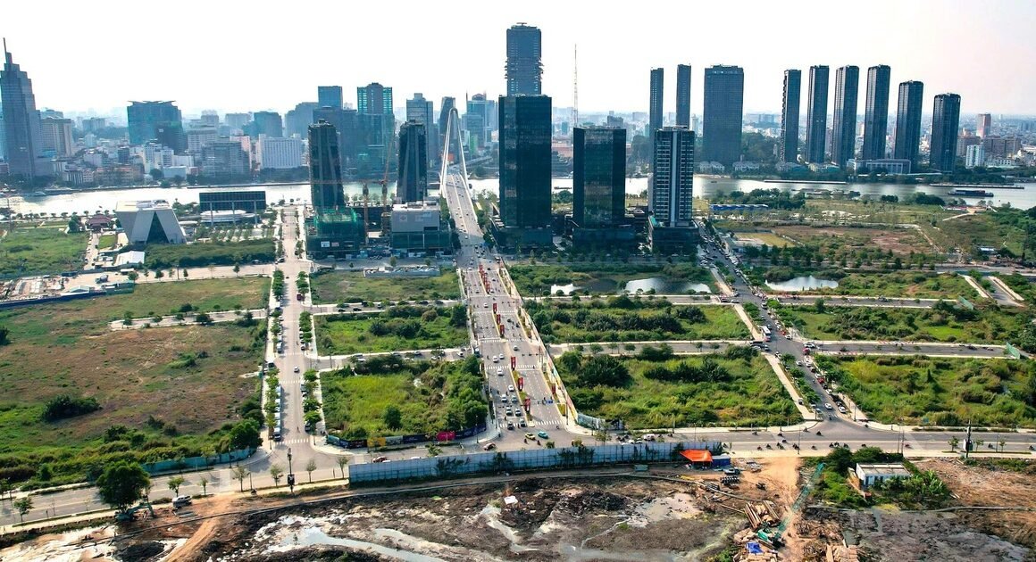 KHẨN CẤP: NHẬN CƠ HỘI ĐẶC BIỆT TỪ VIỆC CHO PHÉP SỬ DỤNG ĐẤT CÔNG BỎ TRỐNG Ở TP.HCM ĐỂ HÀNG NGHÌN TỶ ĐỒNG VỐN TƯ NHÂN ĐƯỢC CHÀO BỜ!