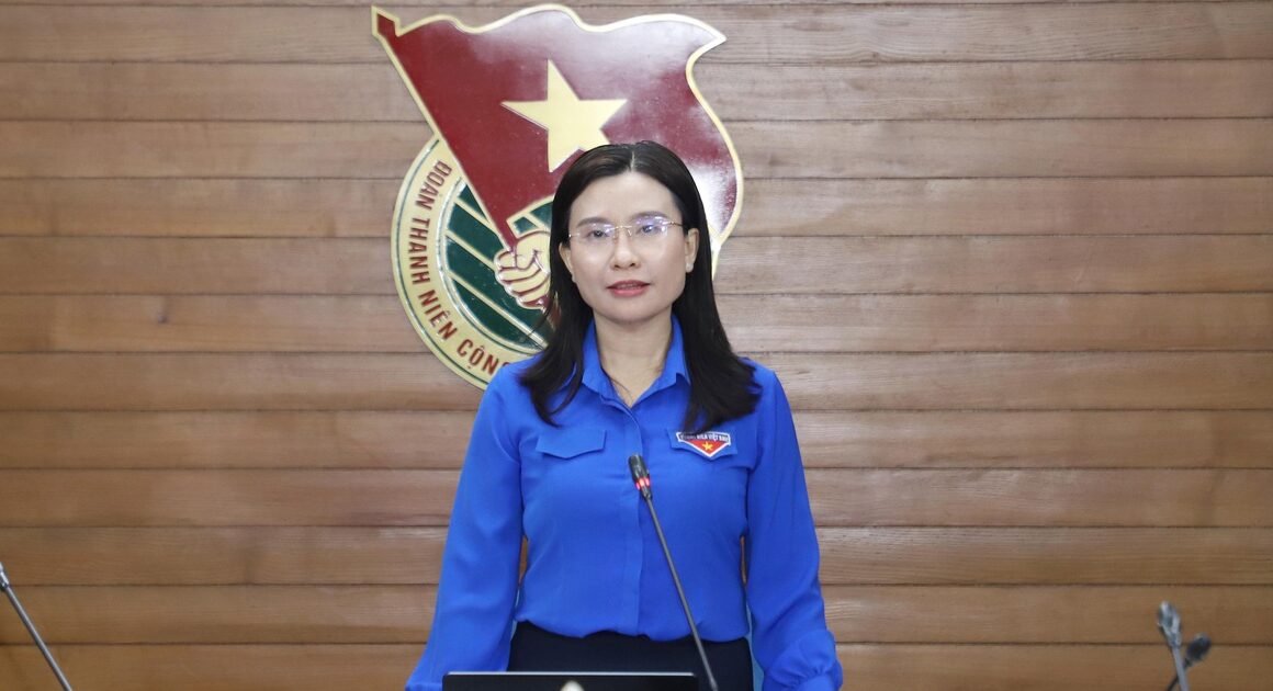 KHẨN TRONG ĐOÀN: CUỘC THI CHÍNH LUẬN VỀ BẢO VỆ NỀN TẢNG TƯ TƯỞNG ĐẢNG ĐANG CHIẾM SÂN SÓNG!