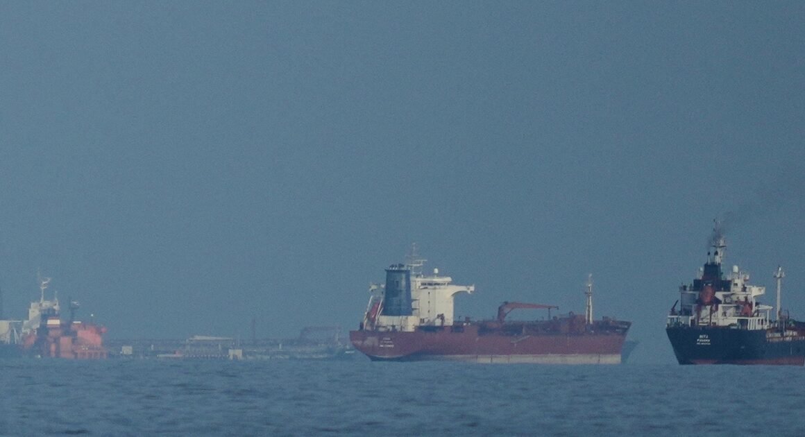 CHIẾN SỰ Ở TRUNG ĐÔNG ĐANG BÚP BÊ TƯƠNG LAI KINH TẾ TOÀN CẦU NĂM 2026!