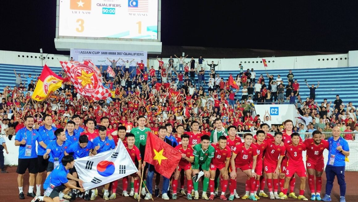 NIỀM VUI LIÊN TIẾP GIÚP ĐỘI TUYỂN VIỆT NAM VƯƠN TỐP 100 FIFA!