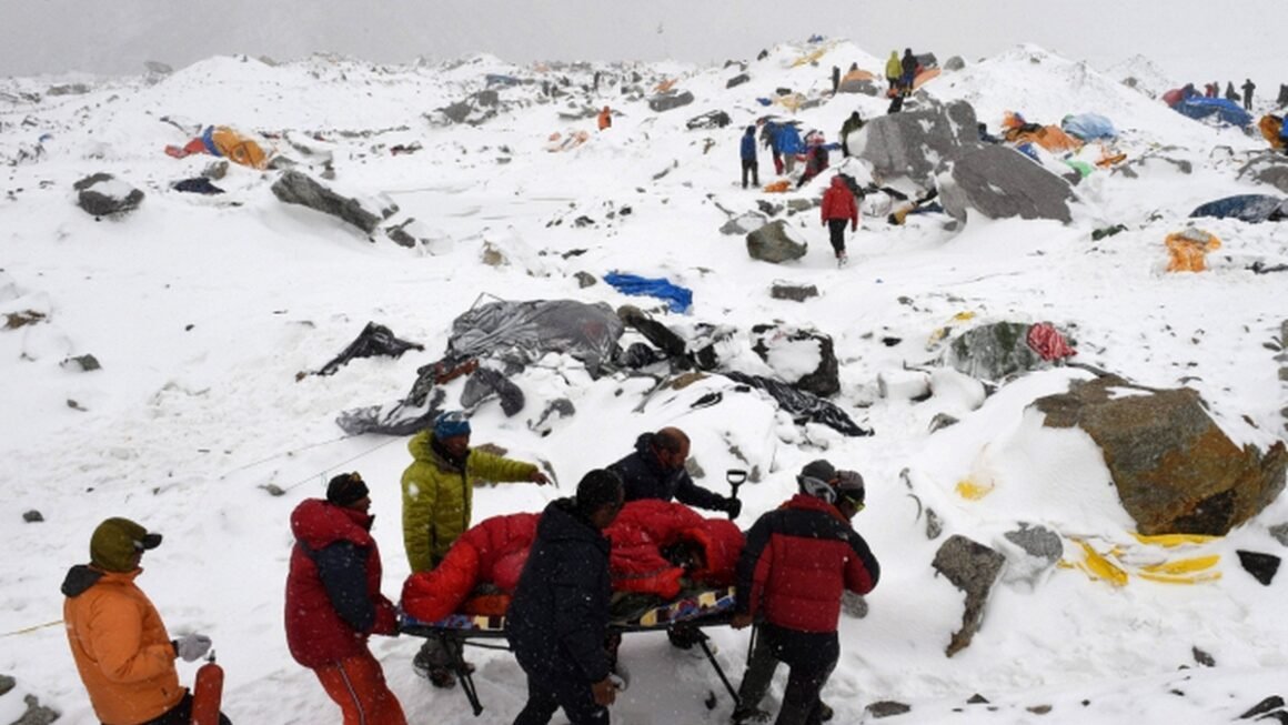 CẬP NHẬT: NHÓM NGƯỜI CỐ TÌNH GÂY HẠI VÀ TRỤC LỢI BẢO HIỂM TRONG CUỘC CỨU HỘ GIẢ MẶT TRỜI!