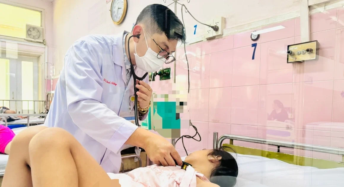 SAU MỘT GÓC NHÌN BẤT NGỜ, HÀNG CHỤC HỌC SINH TIỂU HỌC Ở SÀI GÒN GẶP VANDAO NGUỒN GỐC NGỘ ĐỘC THỰC PHẨM!