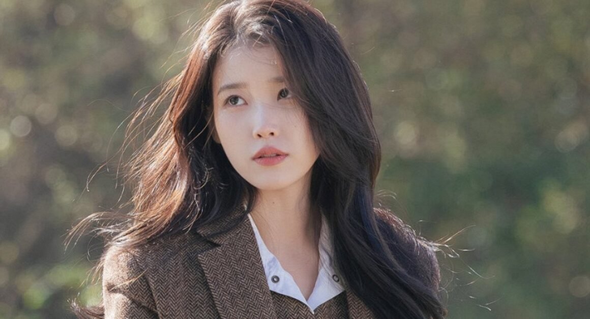 IU chịu sóng gió chỉ trích dữ dội từ cư dân mạng sau vụ việc gây tranh cãi