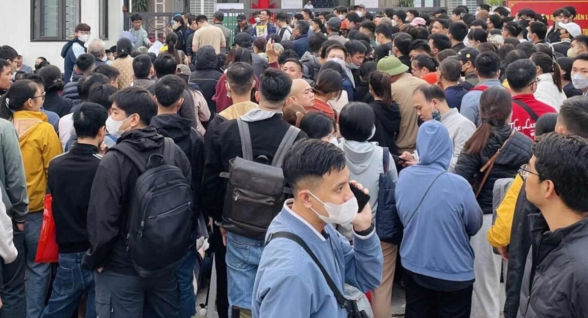 BÀN TAY NẮM CHẶT TƯƠNG LAI, VIỆT NAM ĐANG CÓ GÌ CHỜ ĐÓN?