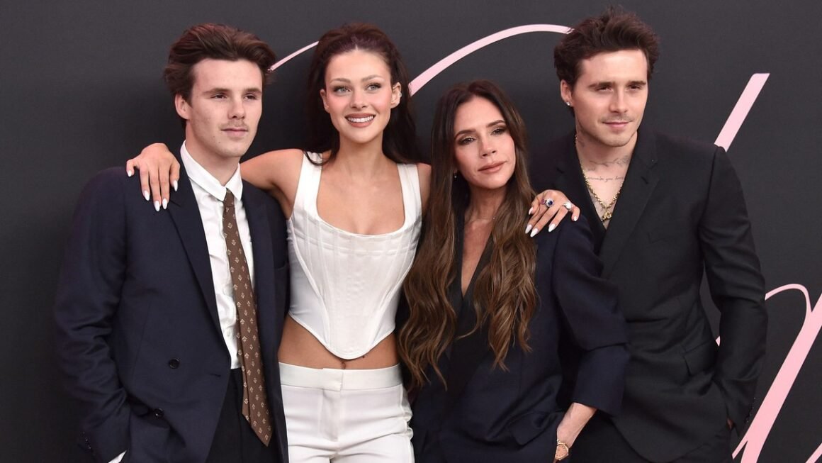 CRUZ BECKHAM ĐĂNG BÀN KHÓI LÀNH, GÂY CHẤN ĐỘNG SAU KHI VICTORIA PHÁ VÃY BẤT ĐỘI VỚI BROOKLYN!