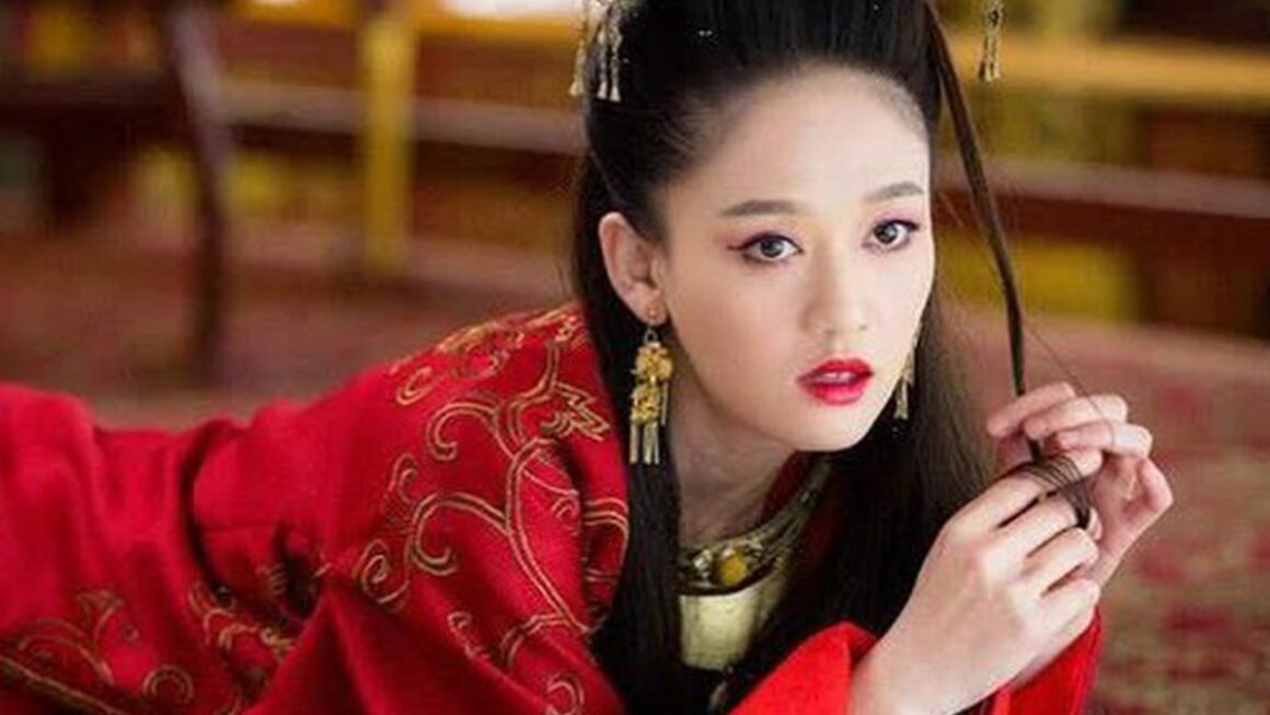 BẤT BẠI TRÊN ĐỈNH CAO VÕ HỌC: GIÁO CHỦ NHẬT NGUYỆT THẦN GIÁO VƯỢT MỌI GIỚI HẠN, CHỜ ĐỢI GÌ ĐỂ KHÁM PHÁ?