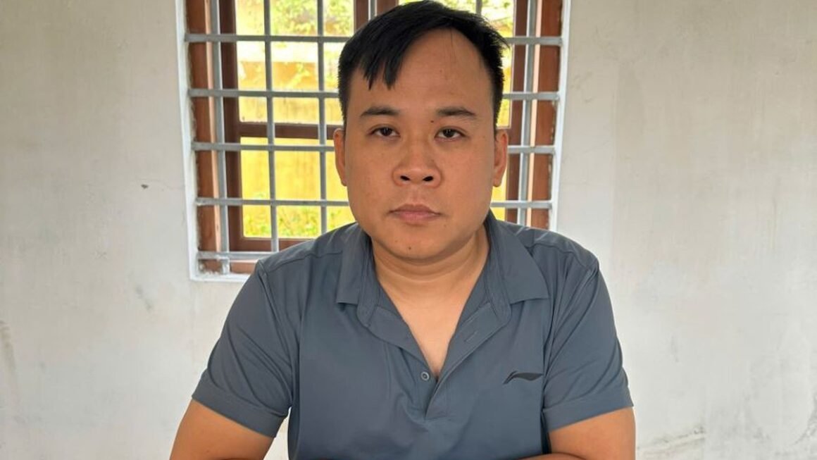 KHỞI TỐ HÀ VĂN HUYNH VÌ TỔ CHỨC ĐÁNH BẠC TRỰC TUYẾN GẦN 2 TỶ ĐỒNG MỖI NGÀY!