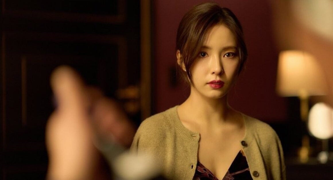 BẤT CHẤP VÀN THẾ, SHIN SE KYUNG VẪN VƯỢT MẶT THỜI GIAN VỚI VẺ ĐẸP KHÁNG THUỐC THỜI GIAN!