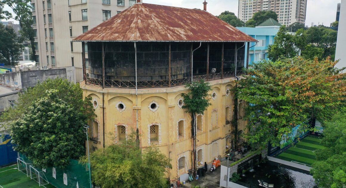 KHÁM PHÁ THÁP NƯỚC HƠN 140 NĂM TUỔI, BÁCH KHOA LỊCH SỬ HỒN GƯƠNG CỦA NGÀNH CẤP NƯỚC ĐÔ THỊ SÀI GÒN XƯA!