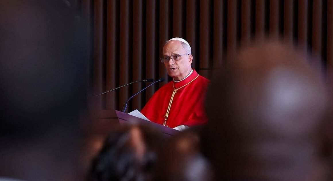 GIÁO HOÀNG LÊO BẤT NGỜ TUY CHỐI THAM GIA TRANH CÃI VỚI TỔNG THỐNG TRUMP