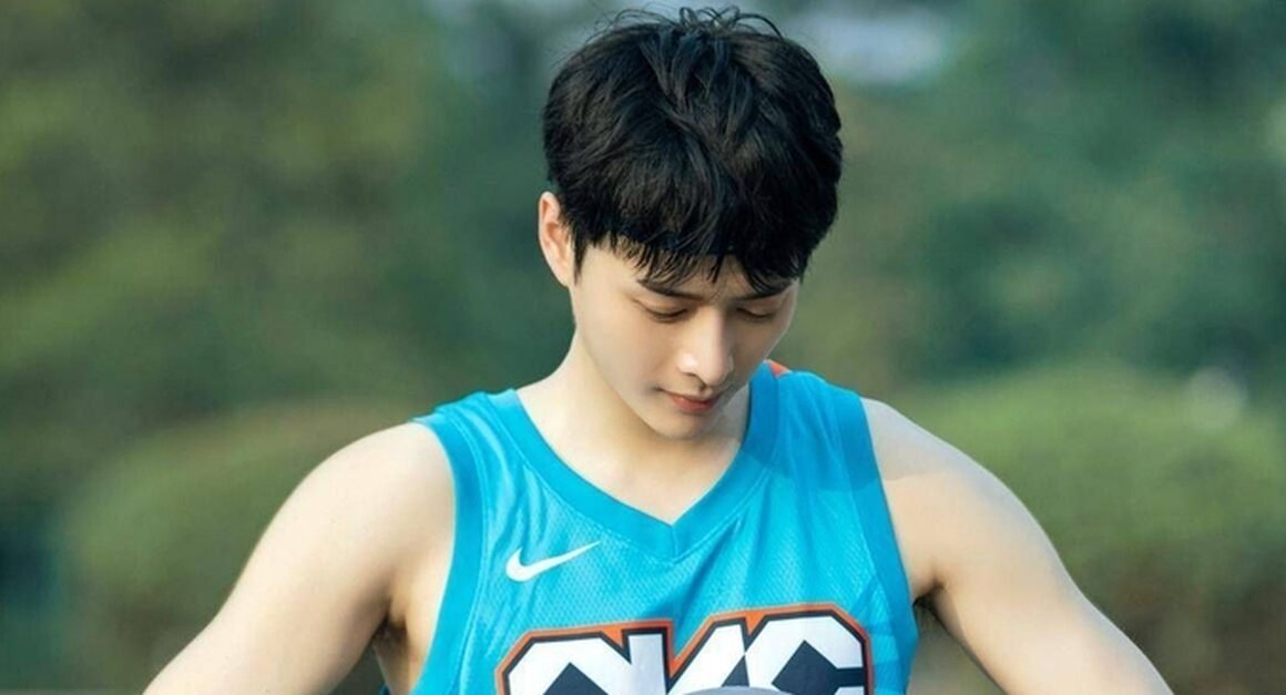 DƯ LUẬN BỊ SỐC TRƯỚC NHỮNG BỤC BÁO VỀ ĐỜI TƯ KHÓI CỦA NAM DIỄN VIÊN NỔI TIẾNG NÀY