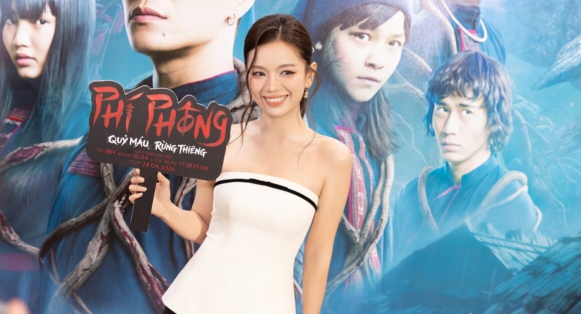 KHÁM PHÁ VÀY THẦN THÁI TỎA SỨC HƠN CẢ MONG ĐỢI CỦA LÊ HẠ ANH!