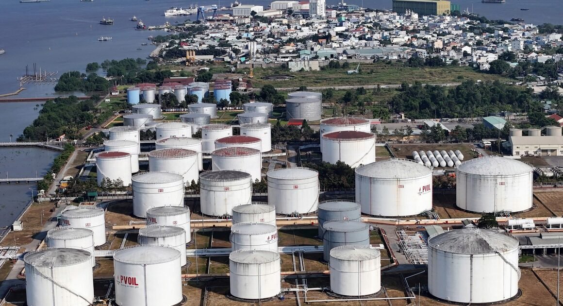 BÙNG NỔ THÔNG TIN: Nghị quyết 19 GIẢM THỦ TỤC KINH DOANH XĂNG DẦU, ƯU ĐÃI ĐẶC BIỆT CHO DOANH NGHIỆP!