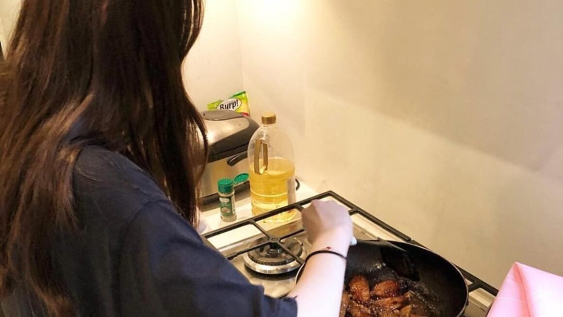 Bác sĩ tiết lộ 6 chất độc trong nhà bếp có thể gây ung thư và phù phổi – 4 mẹo đơn giản để bạn bảo vệ sức khỏe ngay hôm nay!