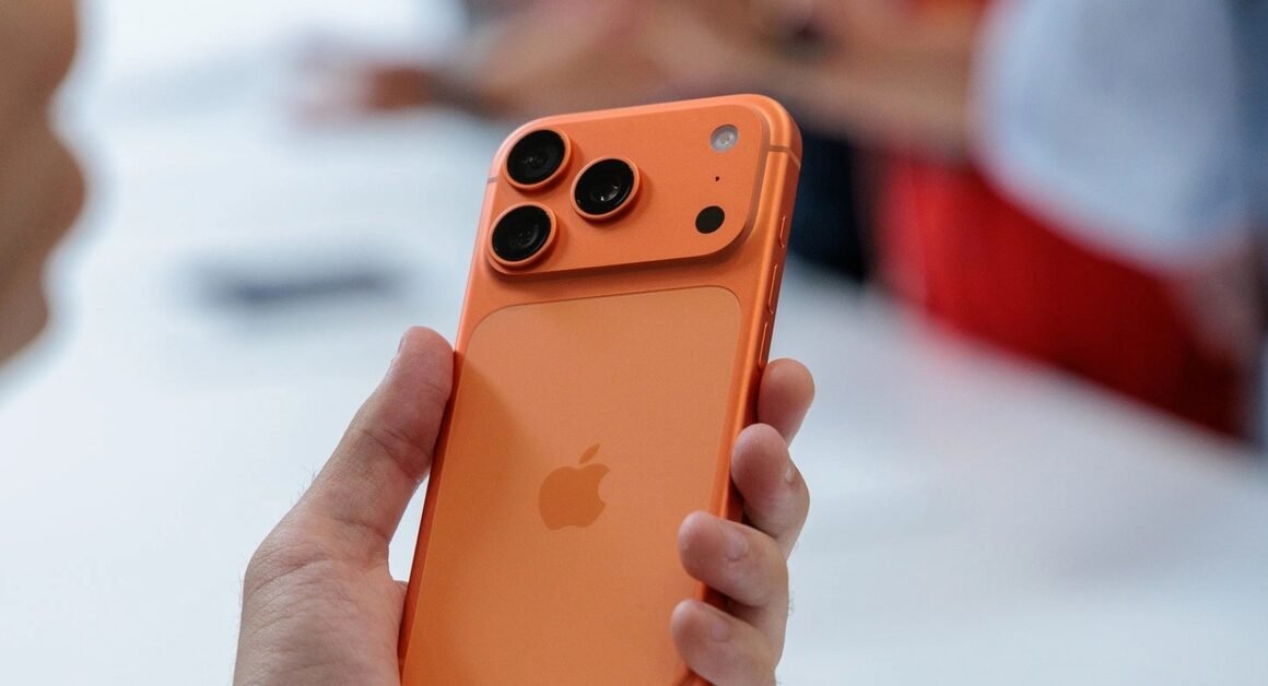 CHUẨN BỊ ĐẾN GẦN, IPHONE 17 PRO MAX GHI NHẬN MỨC GIÁ GIẢM SỐC, ĐỐI MẶT CƠ HỘI SỞ HỮU SIÊU PHẨM GIÁ HẠ NHIỀU TRIỆU, SẼ GÌ ĐANG CHỜ ĐỢI?