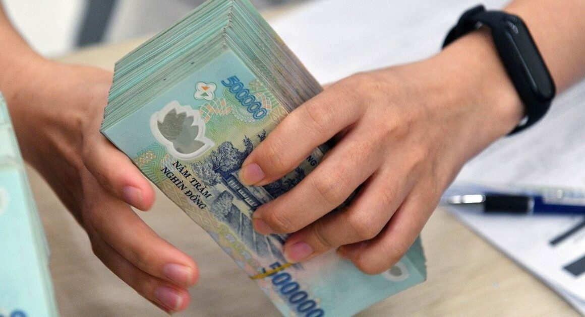 BẠN CÓ BIẾT RẰNG NGƯỠNG THU NHẬP CHẨN ĐẾN GIỚI TỪ TỪNG NĂM NAY ĐANG “LÃNH ĐẠO” GÂY KHÓ KHĂN CHO GIA ĐÌNH?