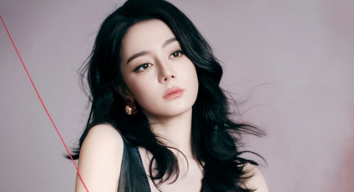 SUỐT 6 NĂM, ĐỊCH LỆ NHIỆT BA CHIẾT TRONG NỖI ĐAU VÌ MỘT NGƯỜI ĐÀN ÔNG GIẦU KHIẾP!