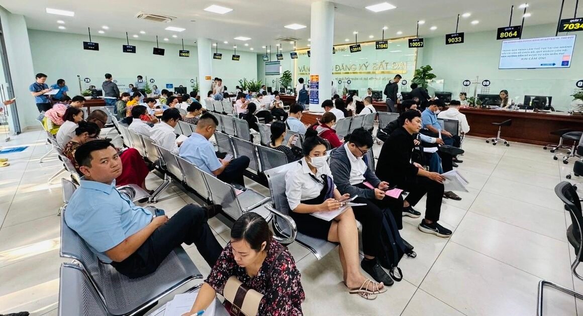 BỎ CÔNG CHỨNG GIAO DỊCH BẤT ĐỘNG SẢN, ĐỂ LAO ĐẾN RỦI RO KHÔNG NGỜ!