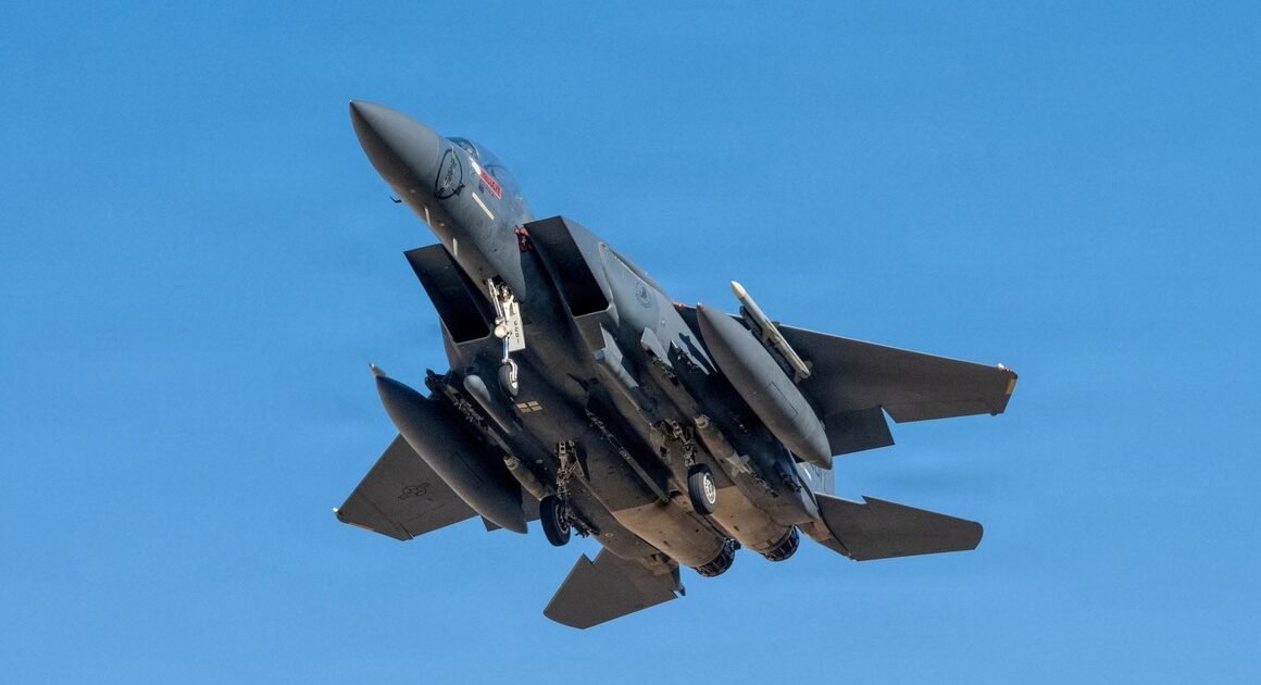 MỸ XÁC NHẬN F-15 BỊ BẮN HẠ TRONG KHÔNG PHẬN IRAN VÀ MẤT TÍM CHIẾC CƯƠNG KÍCH A-10 GẦN EO BIỂN HORMUZ!