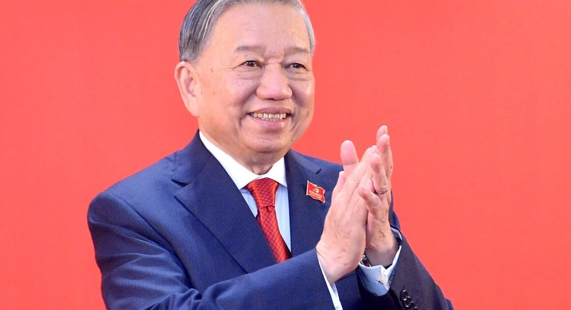 CƯƠNG QUYẾT ĐẨY NHANH VIỆC ĐI VÀO CUỘC SỐNG CHÍNH SÁCH ĐẠI HỘI XIV!