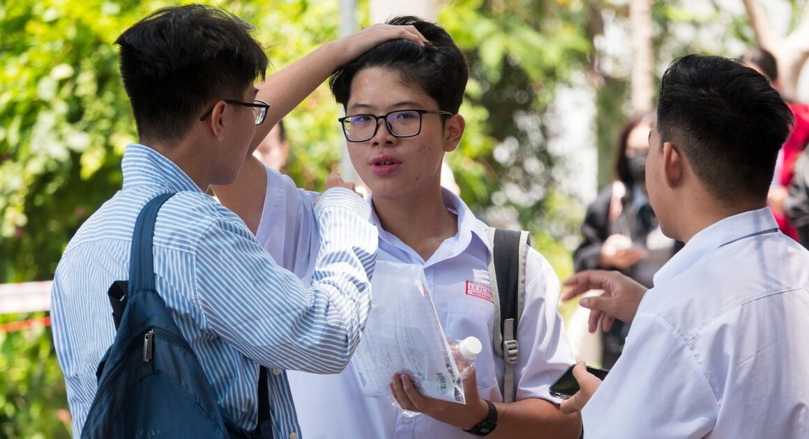 KHÓ KHĂN TRONG PHẦN TIẾNG VIỆT ĐÁNH GIÁ NĂNG LỰC 2024, CÓ BẠN BẤT NGỜ TRƯỚC ĐỘ KHÓ GÂY CHỚN!