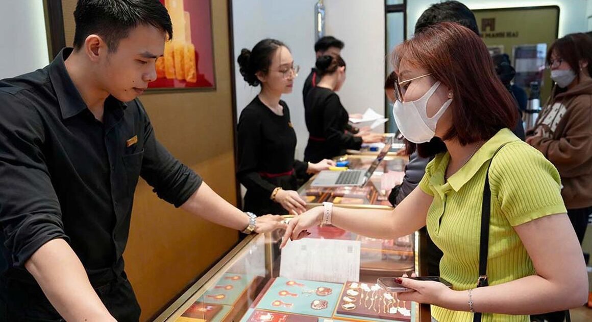 BẠN ĐÃ BIẾT CHƯA, KHI NÀO MỚI PHẢI TRẢ THUẾ KHI BÁN VÀNG?