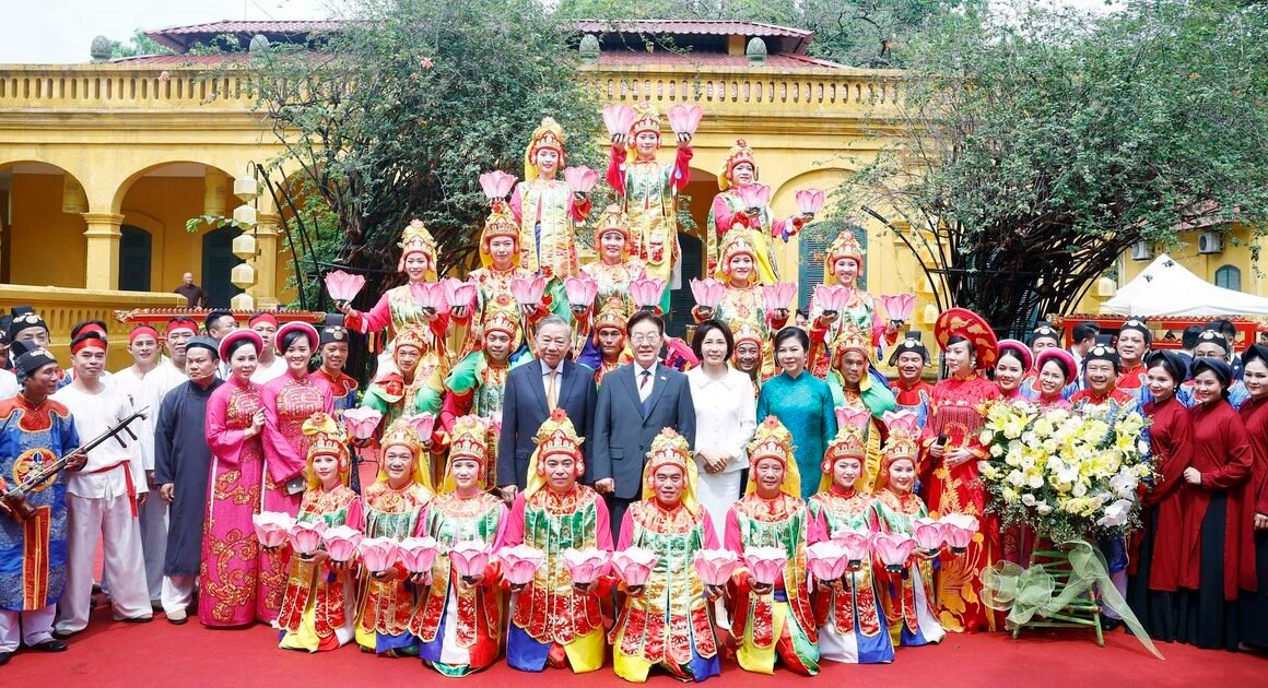 KHÁM PHÁ CHƯƠNG TRÌNH HỮU NGHỊ ĐẶC BIỆT CỦA LÃNH ĐẠO VIỆT NAM VỚI PHÓNG VIÊN HÀN QUỐC TẠI HOÀNG THÀNH THĂNG LONG!