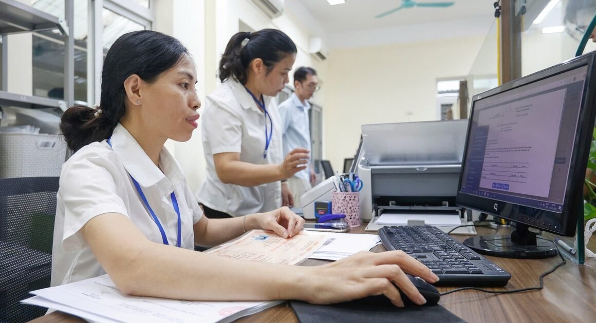 BỘ NỘI VỤ ĐỀ XUẤT HƯỚNG MỚI VỀ XẾP HẠNG NGHỀ NGHIỆP, ĐẶT NỀN TẢNG CHO QUẢN LÝ VIÊN CHỨC VÀ XẾP LƯƠNG CHO TƯƠNG LAI