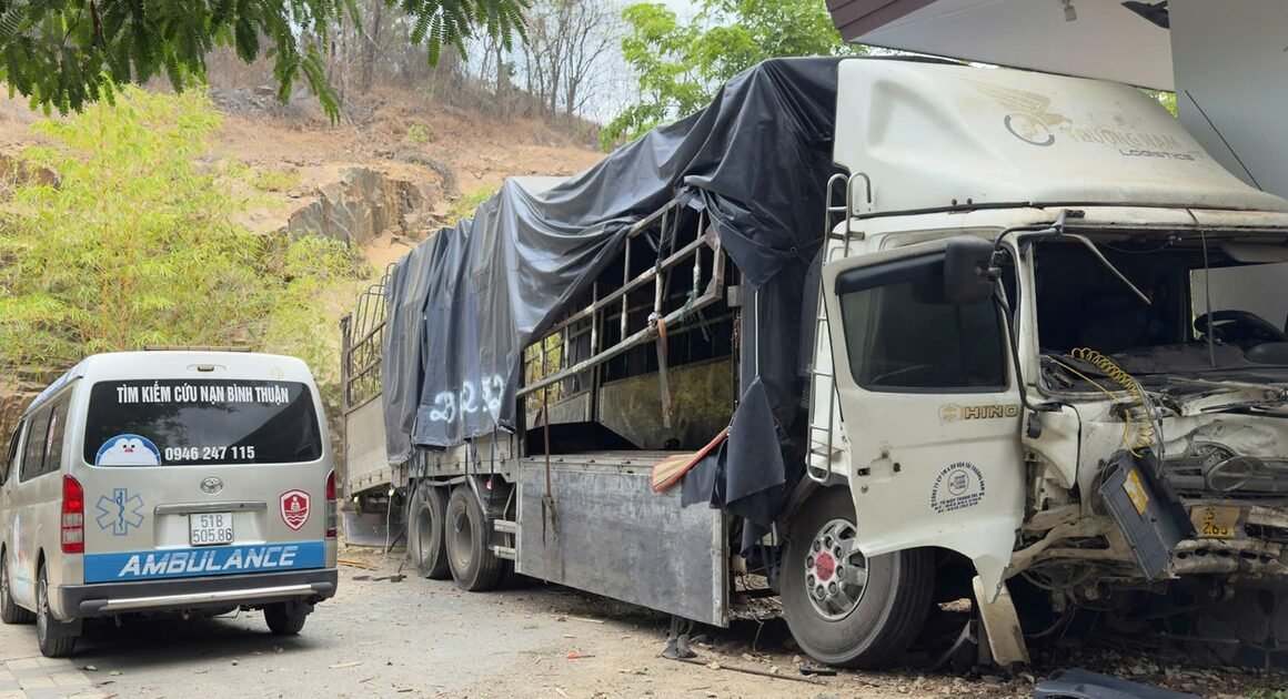 CHUYỆN ĐÁNG CHỚT SỐT: BÍ ẨN ĐẨY XE TẢI LAO VÙNG ĐÁ SỤP Ở LÂM ĐỒNG!