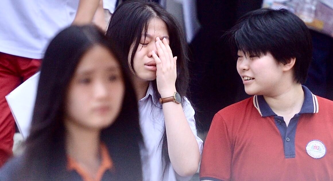A CUỘC THI ĐẠT NGUYÊN CHO NHỮNG NGƯỜI TRẺ TRONG NGÀY HỌ ĐƯỢC SỐNG VÀO SỐNG!