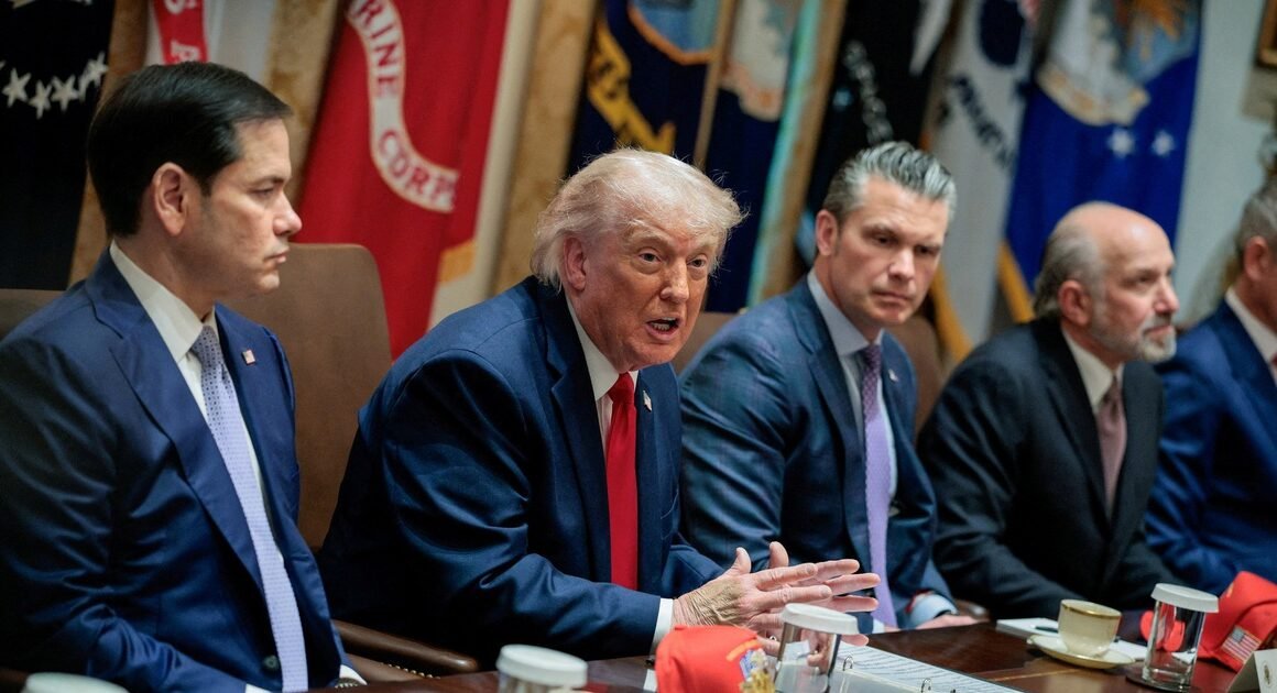 LIỆU TÀU CÁC NGÕ ĐƯỜNG GẦN IRAN CÓ ĐƯỢC TRỞ VỀ NHÀ NHƯ TRUMP KHẲNG ĐỊNH?