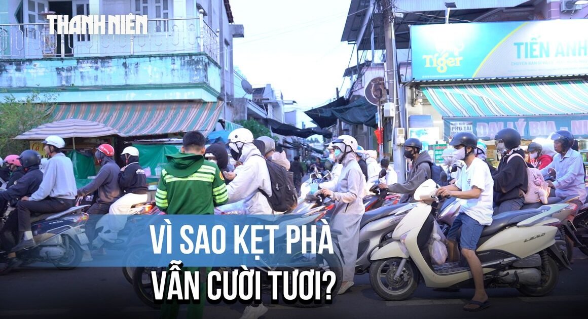HÀNG NGÀN PHƯƠNG TIỆN ĐỔ VỀ TP.HCM SAU KỲ NGHỈ DÀI, LAO ĐỘNG VẪN ĐẦY NĂNG LƯỢNG TRONG CHUYẾN VỀ