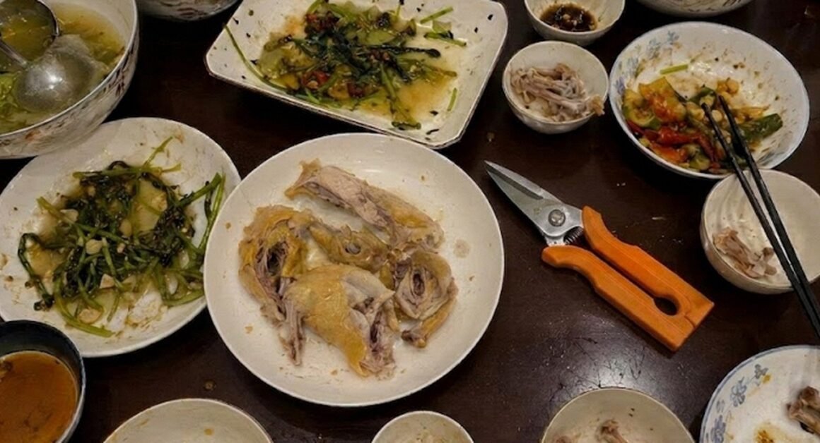 KHI NỖI ĐAU KHÔNG CHỈ Ở LỜI MẮNG NHIẾC MÀ CÒN Ở CẢ CÁCH NGƯỜI Ở ĐÓ ĐÓN TIẾP KHI CÔ MUỐN VỀ SỚM