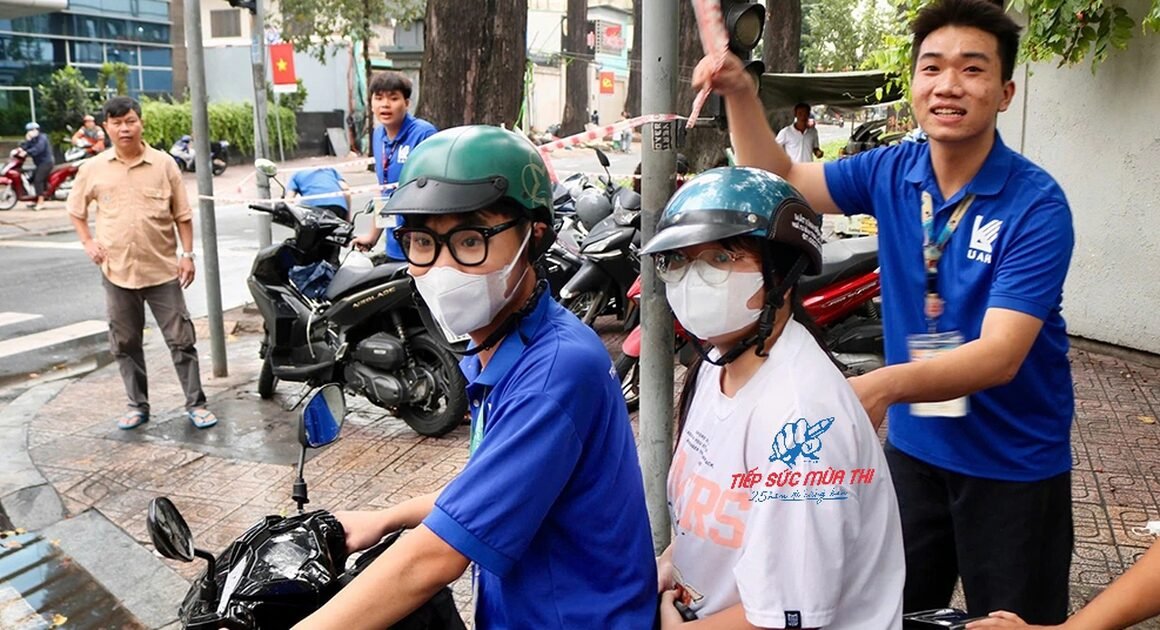 NHỮNG LOẠT BẤT NGỜ TRÊN SÂN CHẤM NĂNG KHIẾU – THÍ SINH VÀ TÌNH NGUYỆN VIÊN ĐỐI MẶT BỨC THI KHẮC NGHIỆT