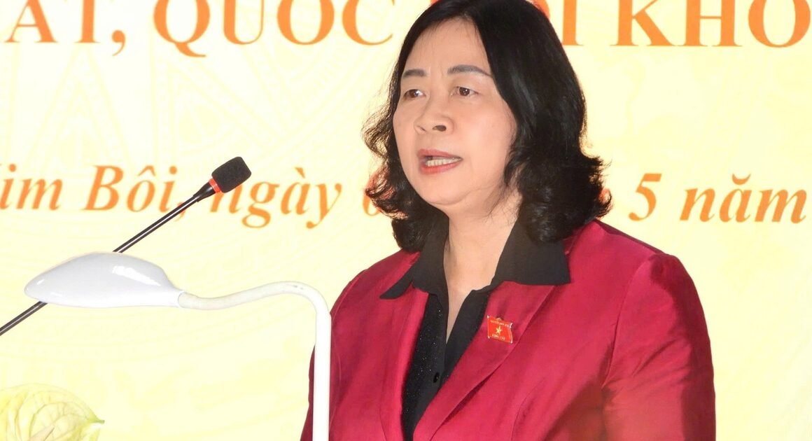 CHỦ TỊCH ỦY BAN TRUNG ƯƠNG MTTQ VIỆT NAM BÙI THỊ MINH HOÀI GHI NHẬN NHU CẦU CỦA CỬ TRI TẠI PHÚ THỌ CIẾP XÚC TRỰC TIẾP Các vấn đề nóng bỏng gì sẽ được bàn luận?