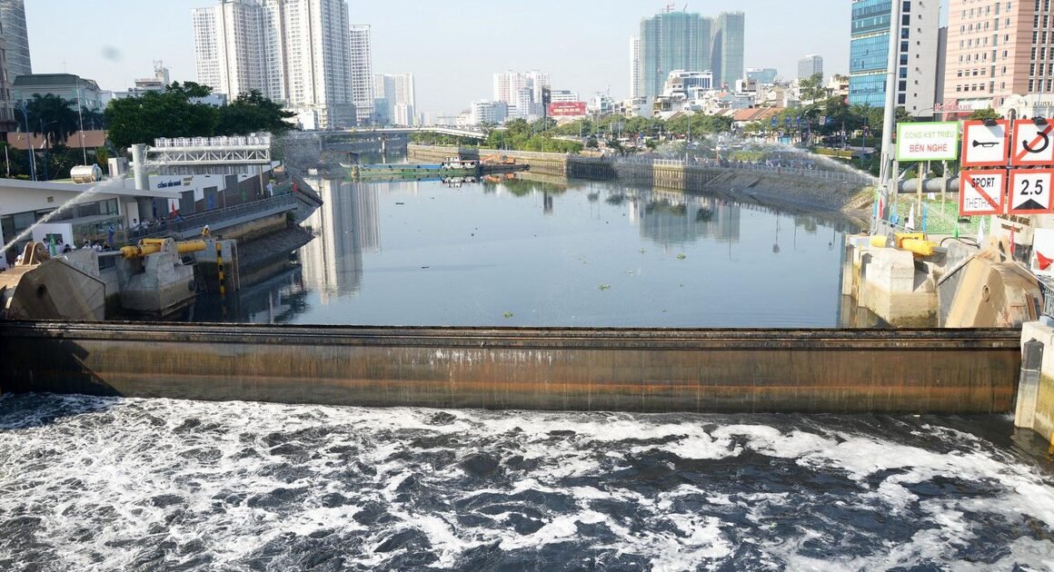 QUYẾT TÂM GIẢI PHÁP NHANH CHO NGẬP NƯỚC, SẴN SÀNG ĐỐI MẶT BIẾN ĐỔI KHÍ HẬU!