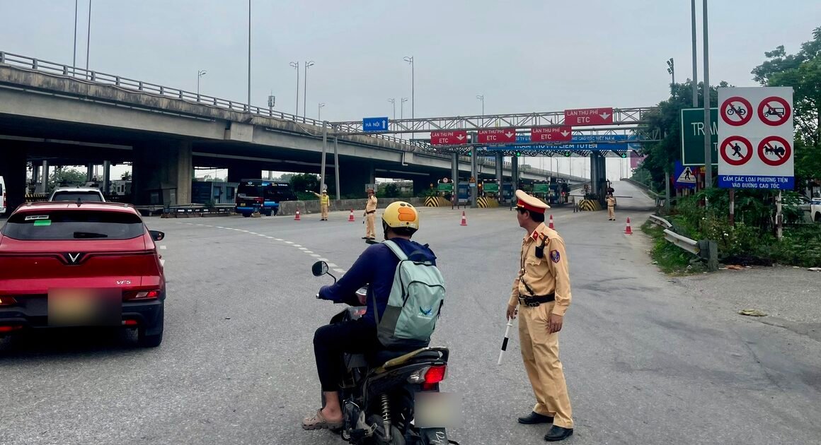 BÃI THU PHÍ LIÊM TUYỀN GIẢM ÁP LỰC, GIẢI TỎA ĐƯỜNG TRƯỚC KỲ NGHỈ!