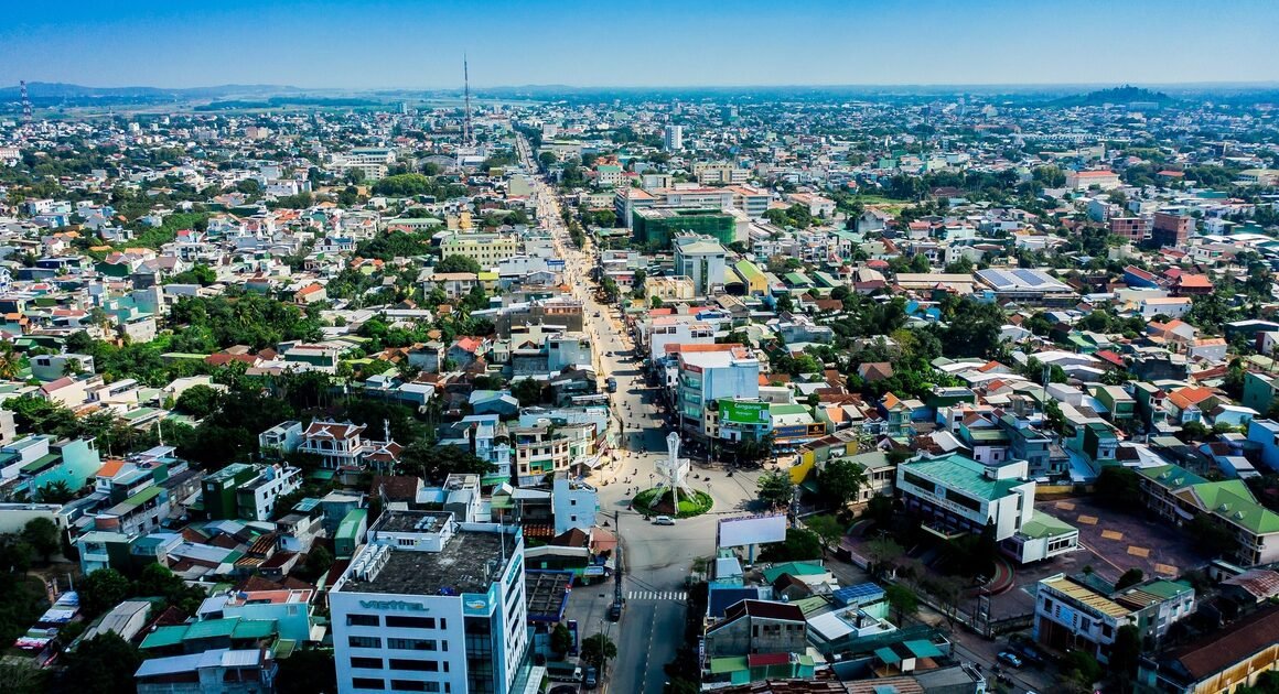 CHỦ TỊCH UBND TỈNH QUẢNG NGÃI NGHIÊN CỨU VẤN ĐỀ CHẬM TRẢ LỜI HỒ SƠ ĐẤT ĐAI VÀ PHẢN ÁNH CỦA NGƯỜI DÂN!