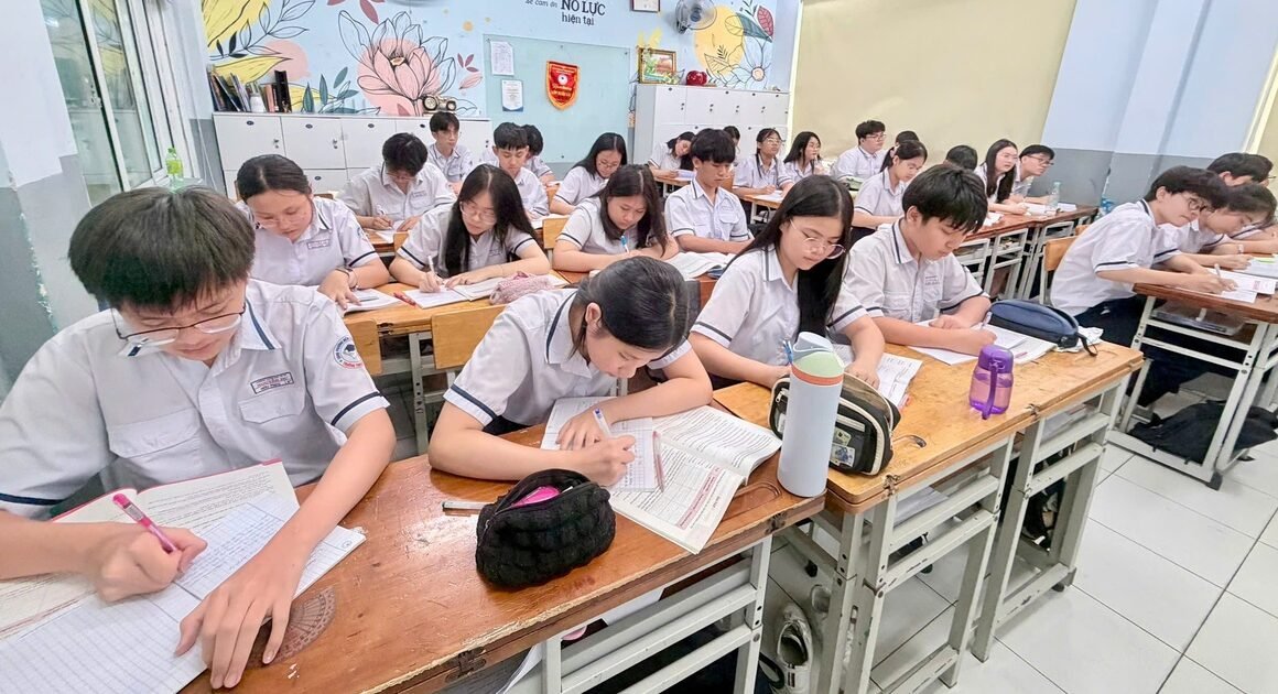 TỪNG BƯỚC ĐIỀU CHỈNH NGUYỆN VỌNG, HỌC SINH CÓ THỂ ĐƯỢC “NƠI ĐẾN” GẦN HƠN – BẠN ĐÃ BIẾT ĐỦ ĐỂ LỰA CHỌN CHƯA?