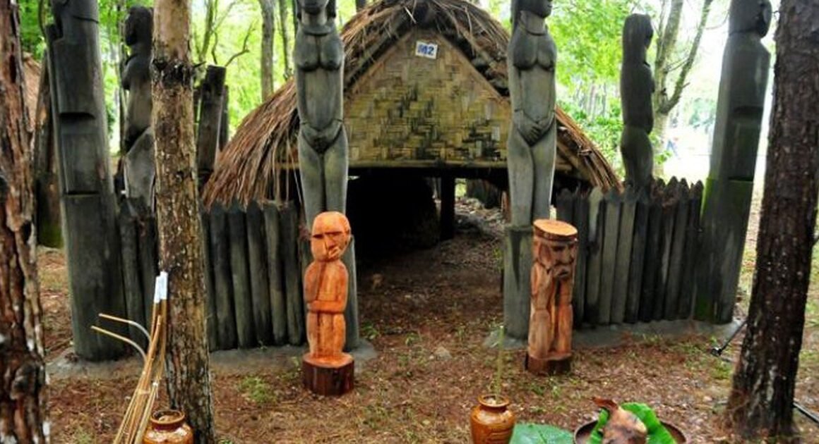 KHI NHỮNG KHO LÚA CHOẢNG VÀ VÀNG DÀO, LỄ HỘI PƠ THI CỔ TRUYỀN CỦA Người Jrai MỞ RA NHÓM ĐẦU NỖI NIỀM VUI VÀ NỖI BUỒN CHÂN THÀNH