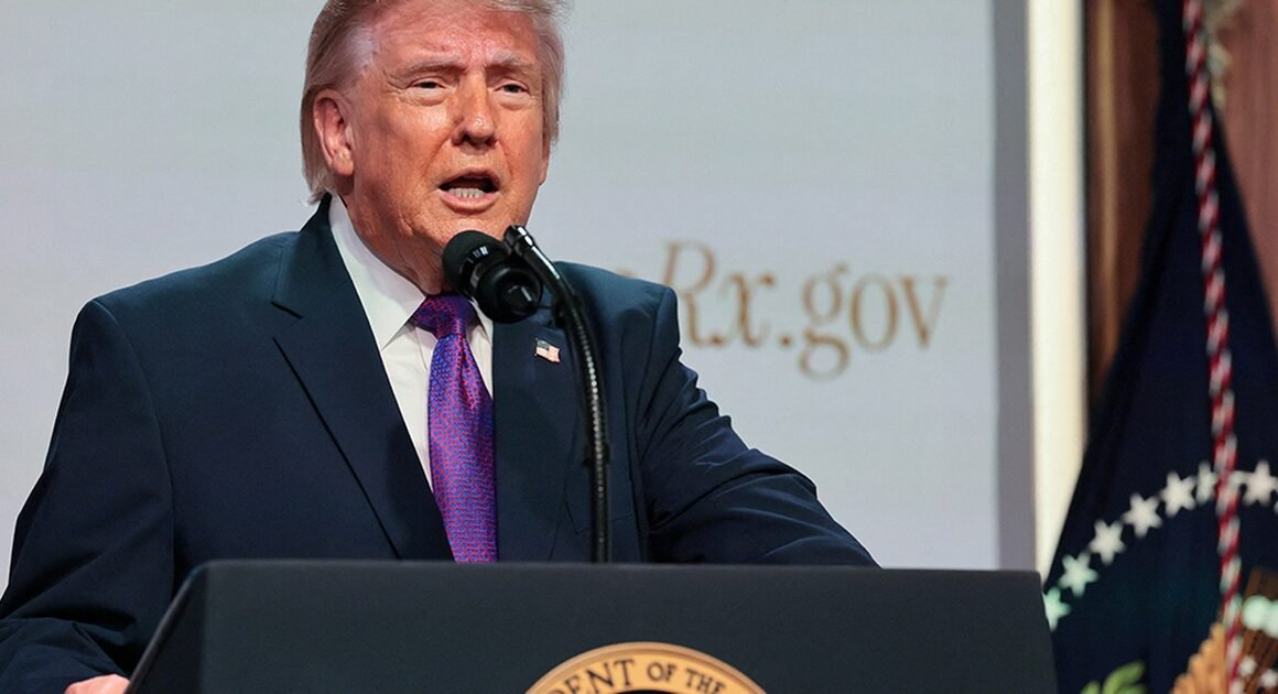BÙNG NỔ KHIẾU NẠI: IRS BỊ CẤM TRUY TỐ TỔNG THỐNG DONALD TRUMP VĨNH VIỄN!